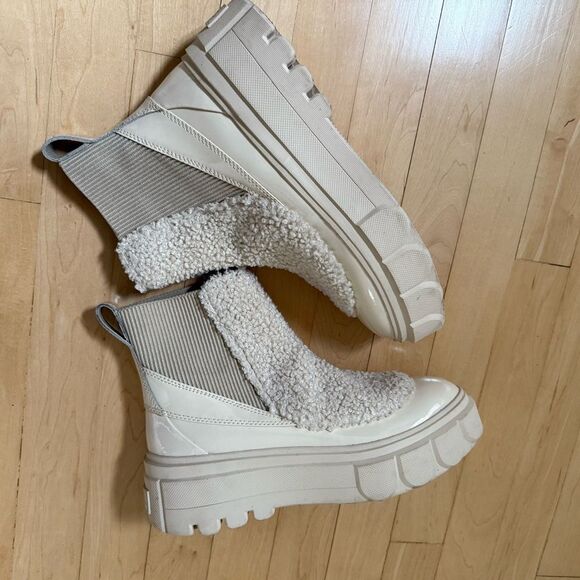 SOREL X Caribou Waterproof Chelsea Boot in  Bleached Ceramic/ Oatmeal - Picture 12 of 14